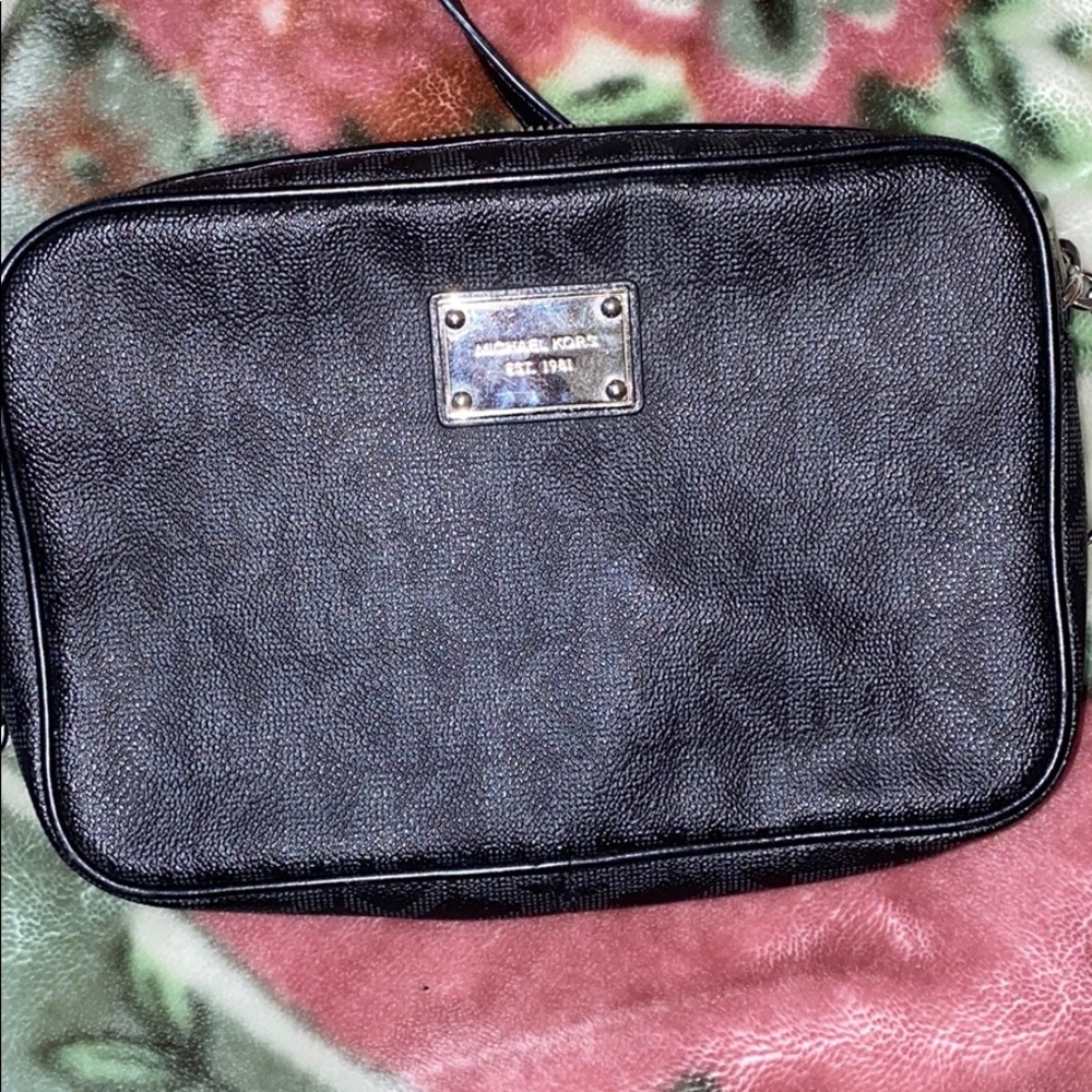 Michael Kors Cross Body Purse